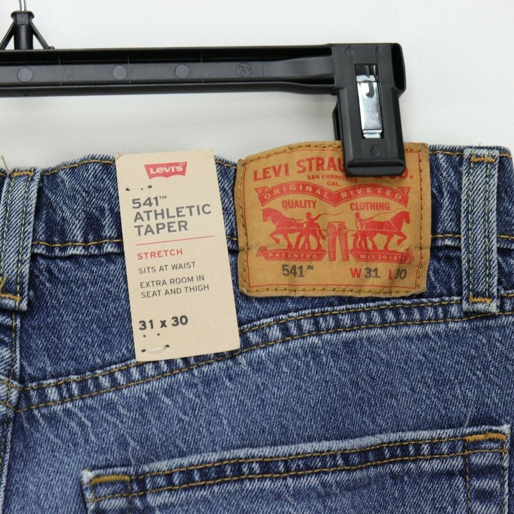 Levi’s Men’s 541™ Athletic Fit Jeans, 31W x 30L - Picture 6 of 10